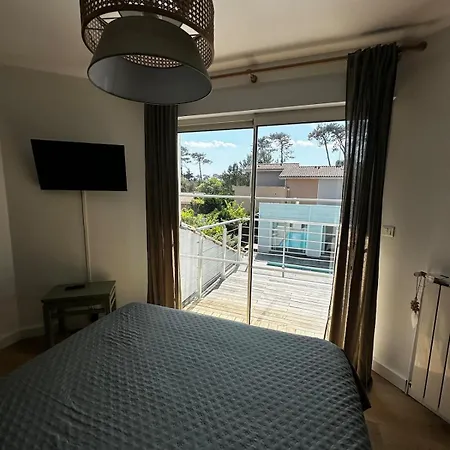 Villa 820 - Renovated, Pool, & Golf Within Walking Distance