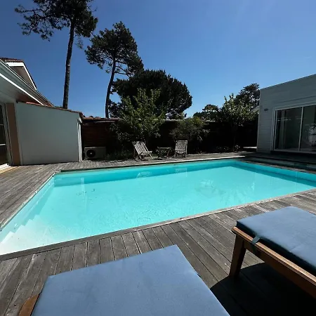 Villa 820 - Renovated, Pool, & Golf Within Walking Distance