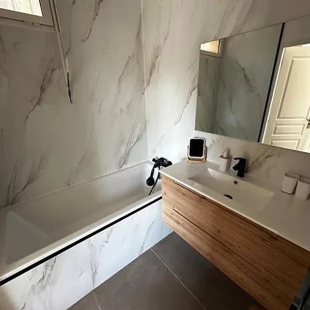 Villa 820 - Renovated, Pool, & Golf Within Walking Distance *