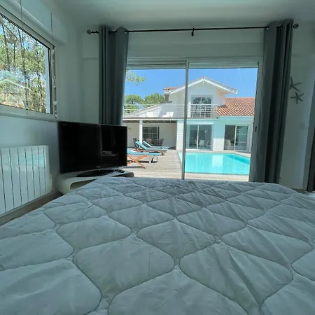 Villa 820 - Renovated, Pool, & Golf Within Walking Distance *